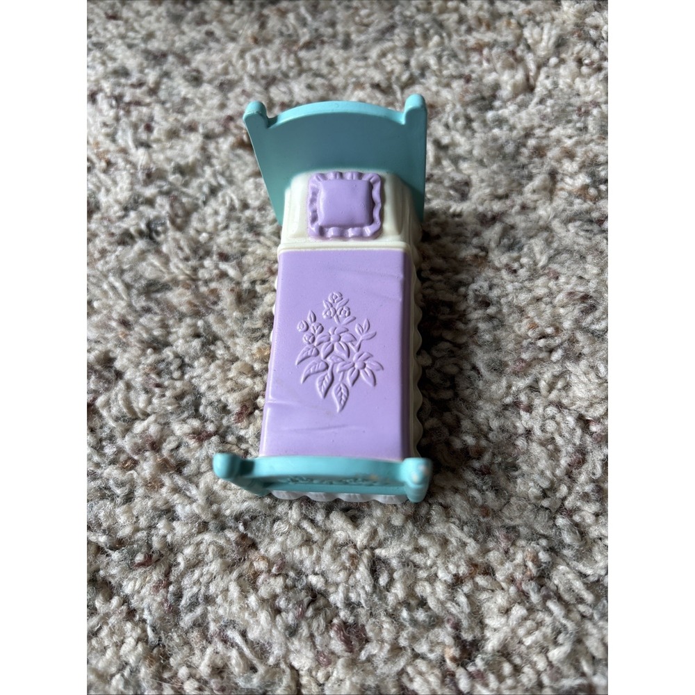Fisher Price‎ Sweet Streets Dollhouse Blue & Purple Bed Victorian House Rare